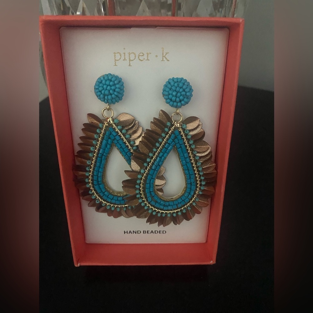 NIB Piper K Hand Beaded Earrings💕